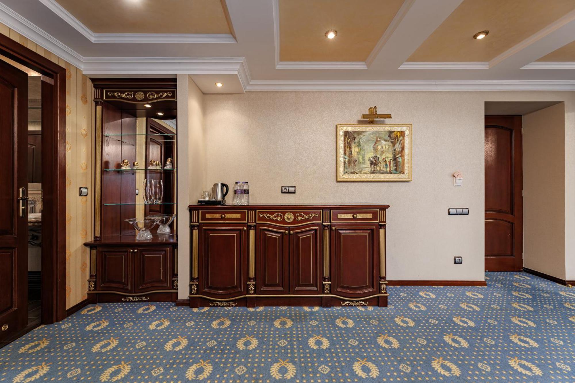 Eurohotel Lviv Rom bilde